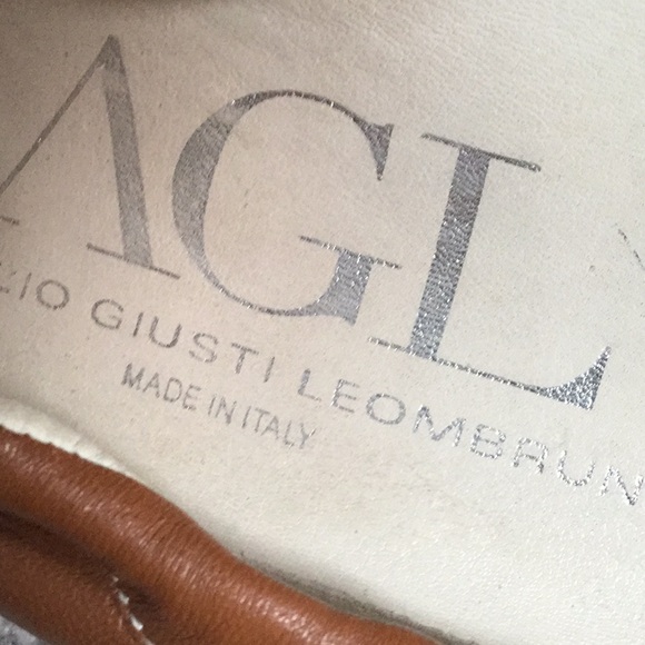 AGL woman’s size 8 leather loafer - Picture 6 of 7